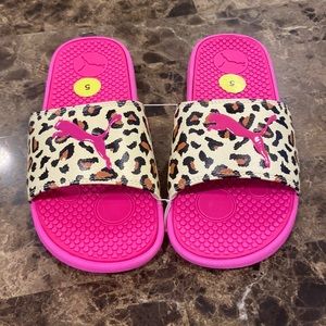 Puma Slides/sandals size 5